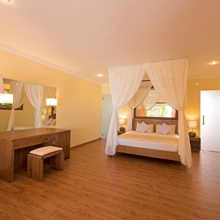Thulhagiri Island Resort & Spa Thulhaagiri Екстер'єр фото